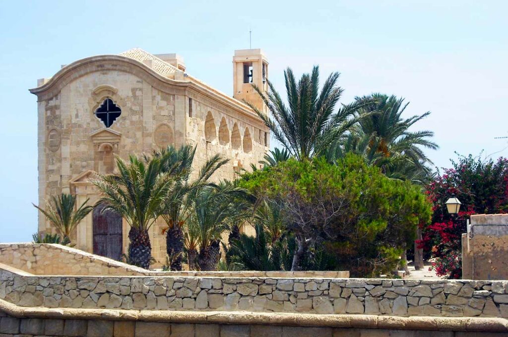Iglesia de San Pedro y San Pablo Isla de Tabarca casco histórico