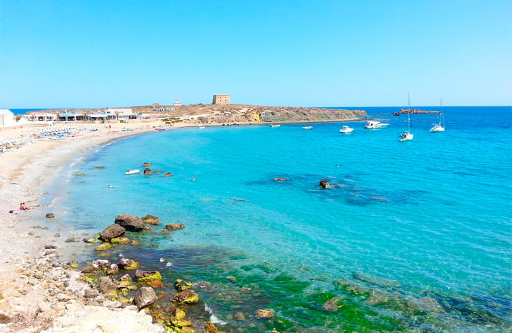 Playa de Levante Isla de Tabarca aguas cristalinas