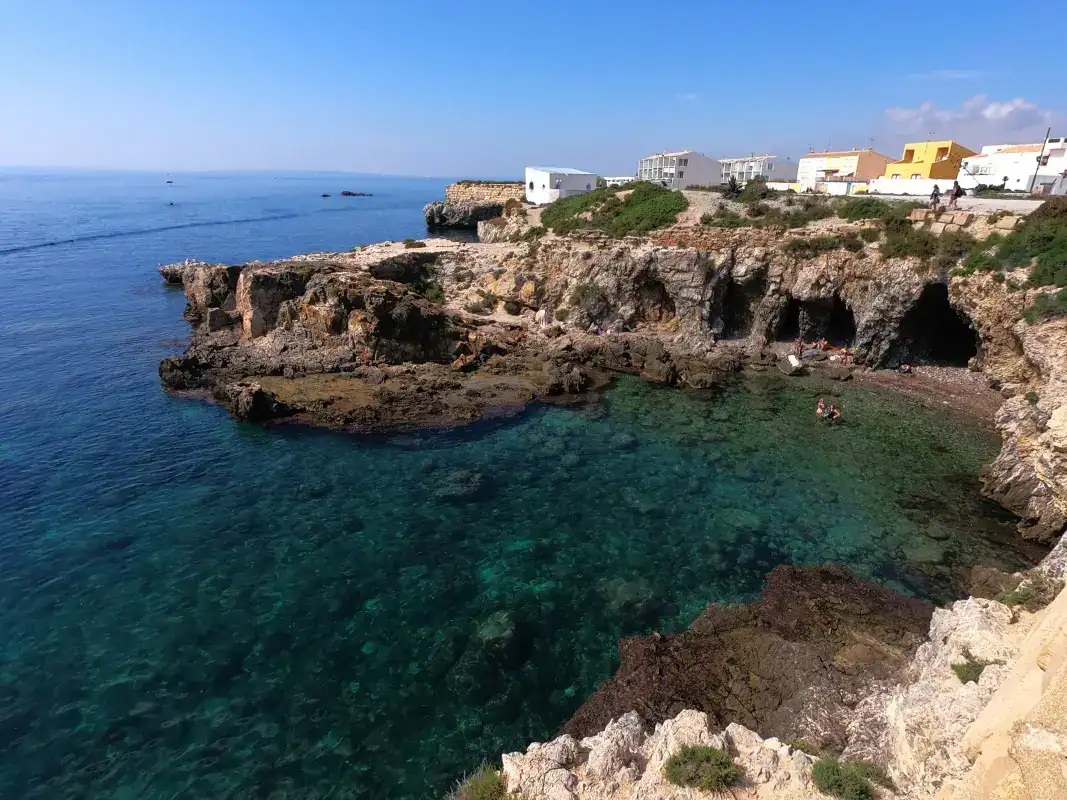 Zona sur rocas Isla de Tabarca zona mascotas perros
